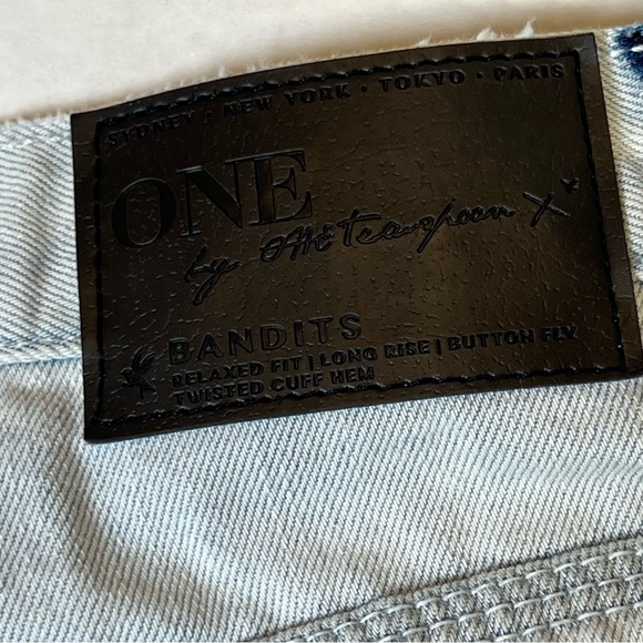 One x One teaspoon Womens Shorts Denim Jeans Button Fly Size 25 Waist Distressed - Picture 10 of 13